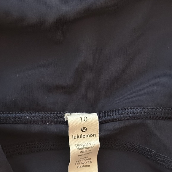 Lululemon 10 All The Right Places Crop II 23" True Navy Dark Leggings great cond - Picture 8 of 15